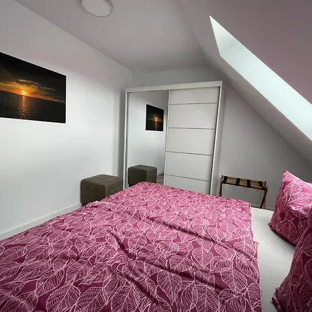 Helfert Dg Mit Terrasse Зенфтенберг