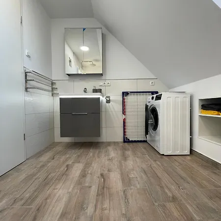 Helfert Dg Mit Terrasse * Senftenberg