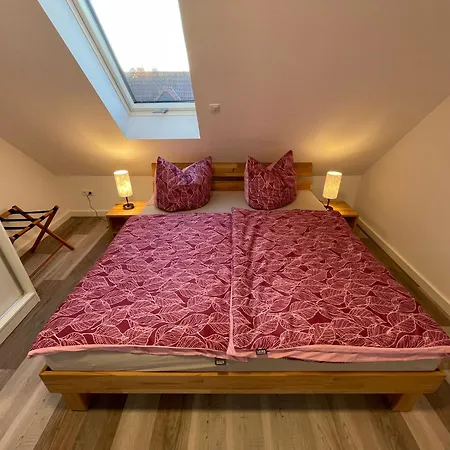 Helfert Dg Mit Terrasse Senftenberg