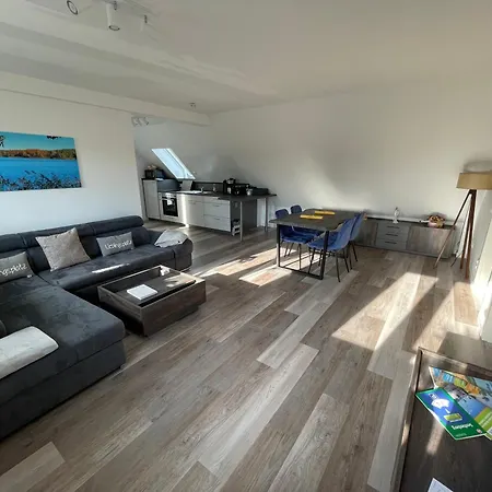 Helfert Dg Mit Terrasse Senftenberg