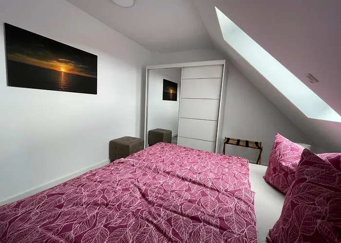 Helfert Dg Mit Terrasse Зенфтенберг